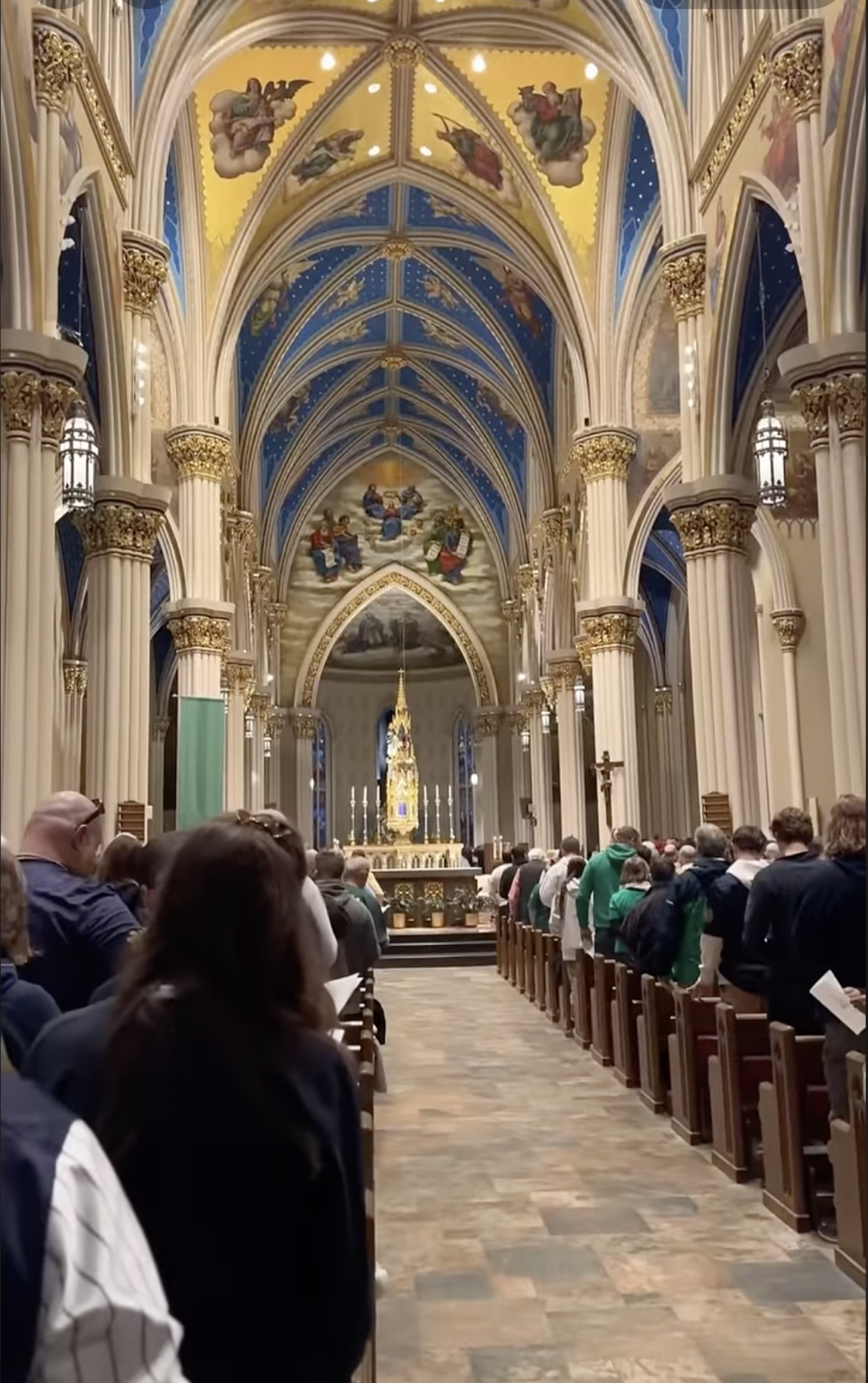 Como a Universidade Notre Dame recuperou sua alma católica no futebol americano