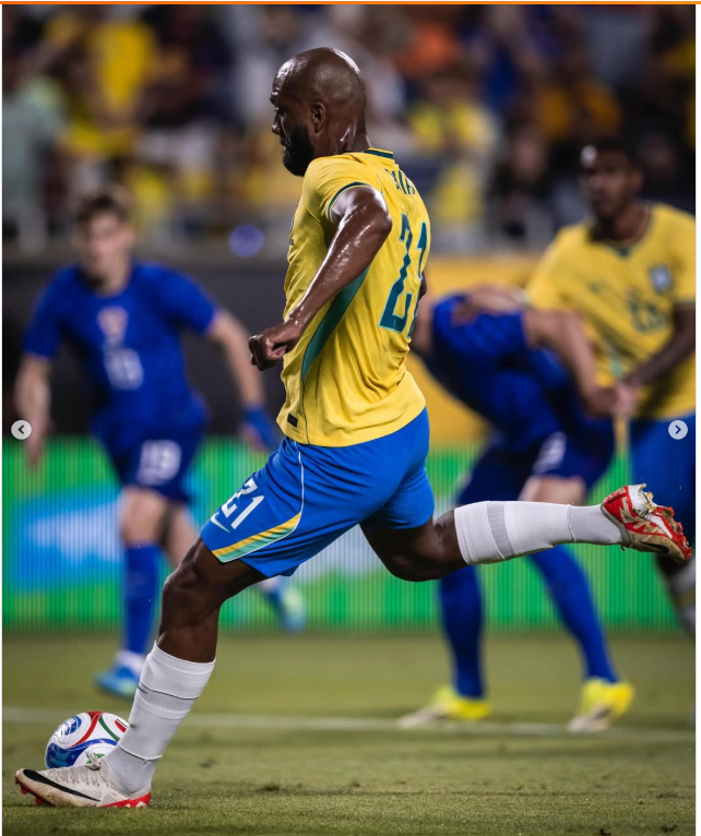 “Jesus marcou a minha vida, então sou vitorioso”, diz atacante da seleção